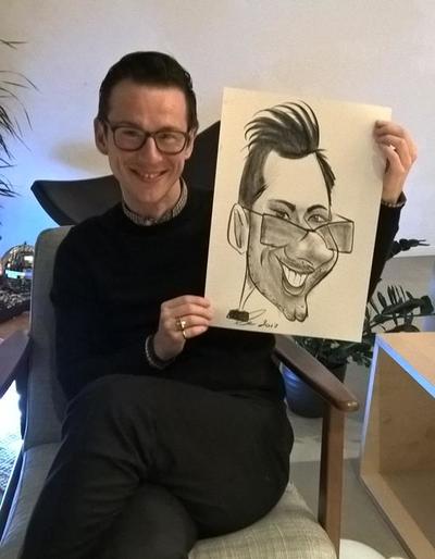 Smiley face caricaturist